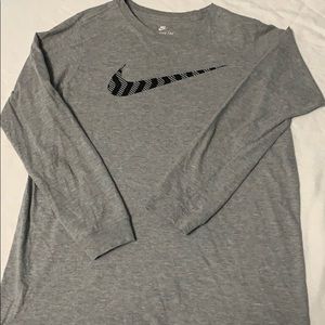Nike Athletics Long-sleeve Tee Youth L